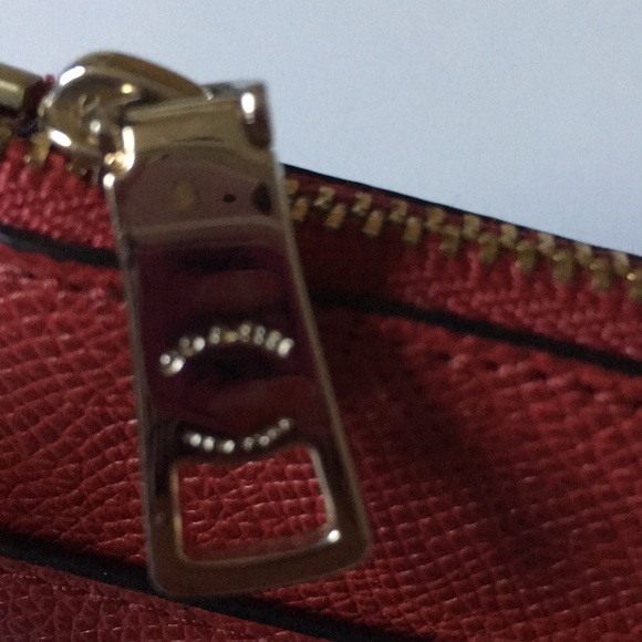 ♥️Gorgeous new Coach saffiano leather zip wallet♥️ - Picture 8 of 12